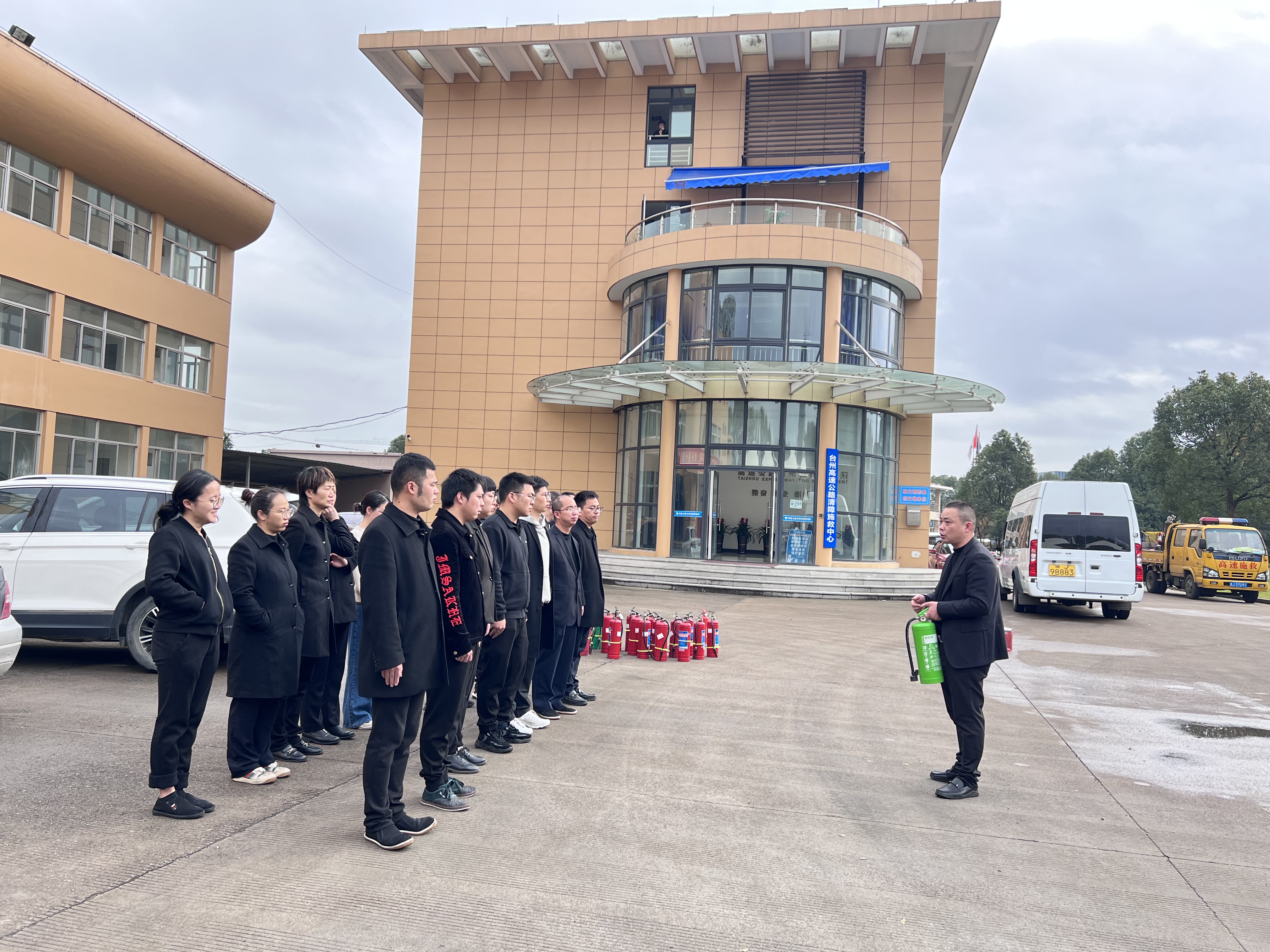 1638430785174032.jpg 袁莉攝2.jpg